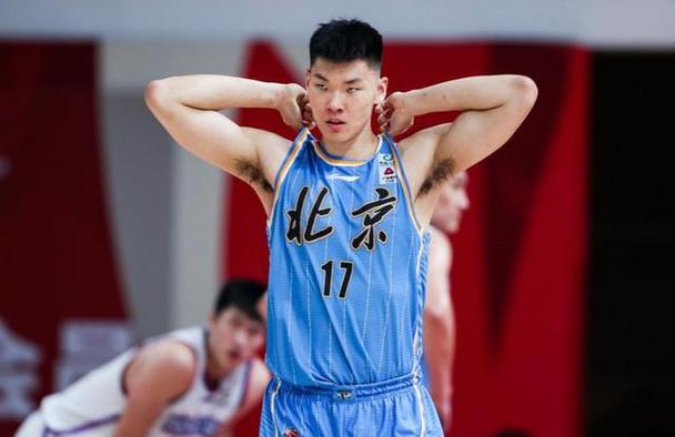 的紧密防守